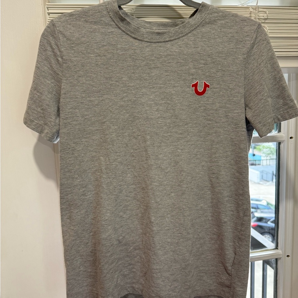 True Religion Gray and Red Short Sleeve Tee Classic Cotton Blend